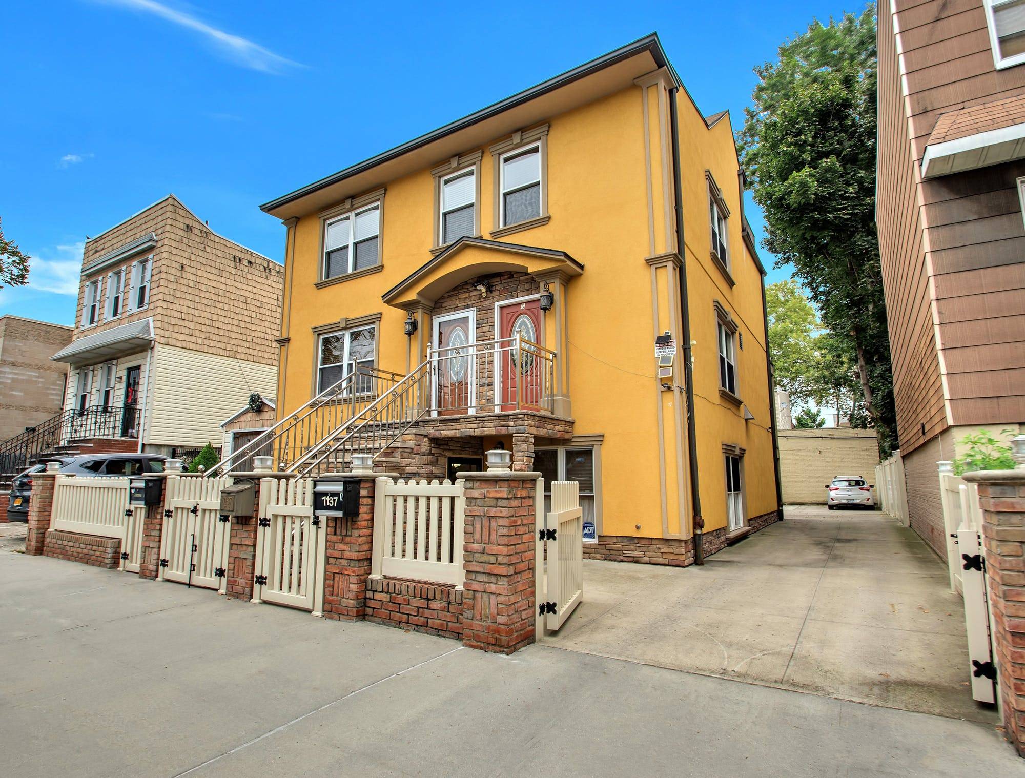 Duplex Condo Not a multifamily house Showings by appointment.