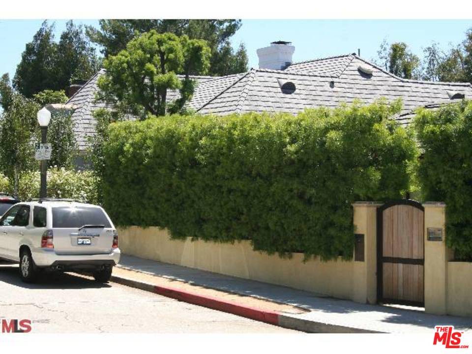 Incomparable new family/entertainment house - 5 BR Single Family Westwood Los Angeles