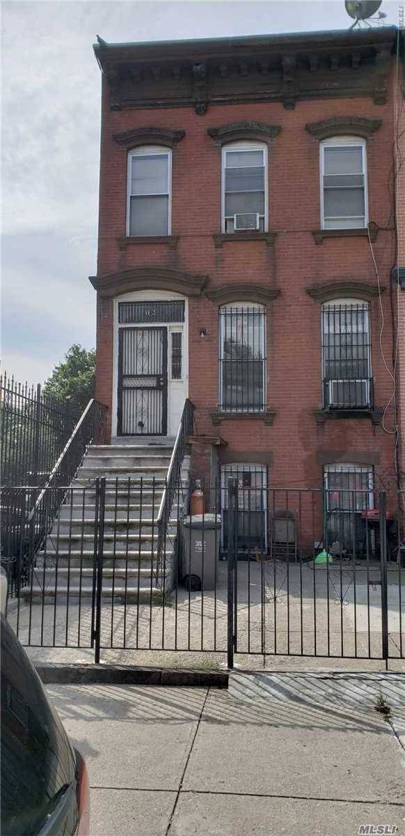 Beautiful Brown Stone In Most Desirable Area In Bed Stuy Easy To Show.