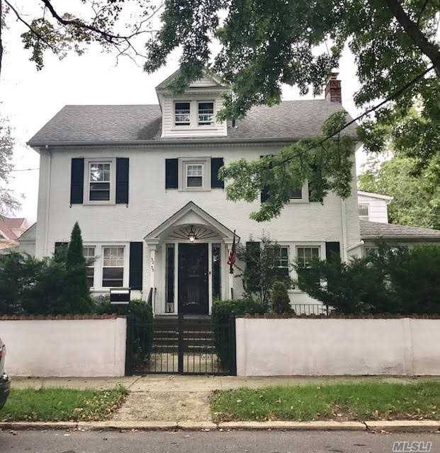 Here's Your Chance To Own A Beautiful  Colonial In The Murray Hill Section Of Flushing.