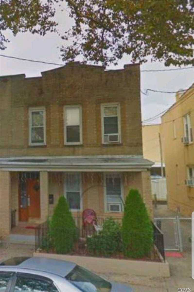 78th 6 BR Multi-Family Middle Village LIC / Queens