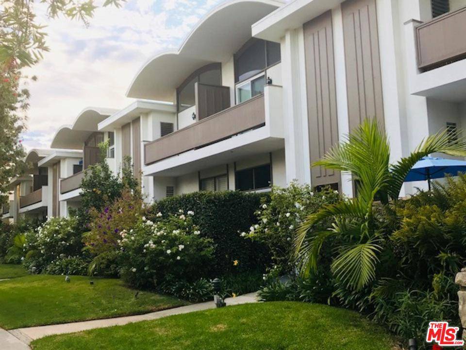 This is a beautifully remodeled Marina Del Rey townhouse that is a light & bright modern contemporary 2 bedroom
