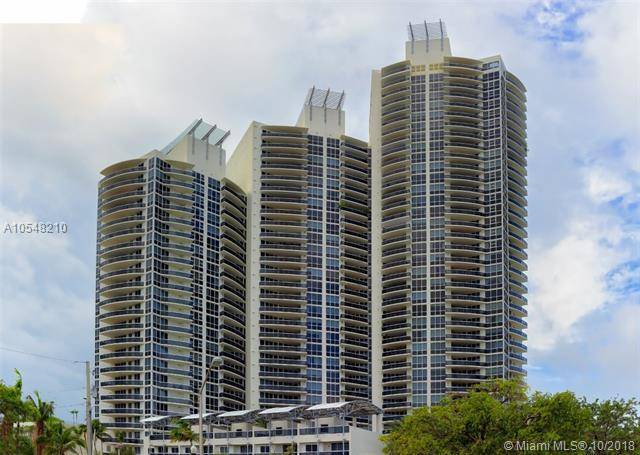SPACIOUS & OPEN FLOOR PLAN ON THIS 2 BED/2 BATH LUXURY CONDO AT MURANO GRANDE ON SOUTH OF FIFTH
