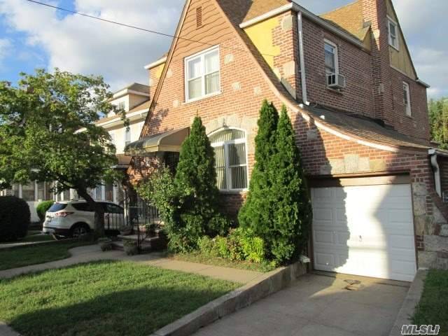 Butler 5 BR House Jackson Heights LIC / Queens