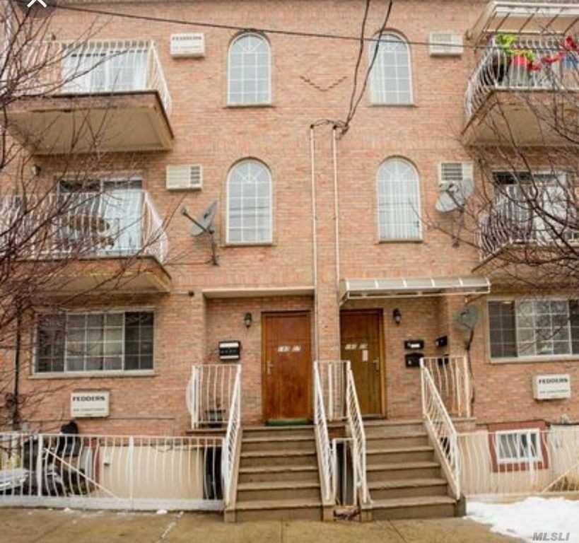 This Unit Is 2 Floors And Takes Up The Full Floor Of A Multi-Family Property.