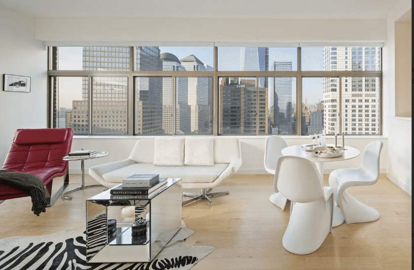SPECTACULAR Studio with 24 Hour Staff in AMAZING FIDI Location!