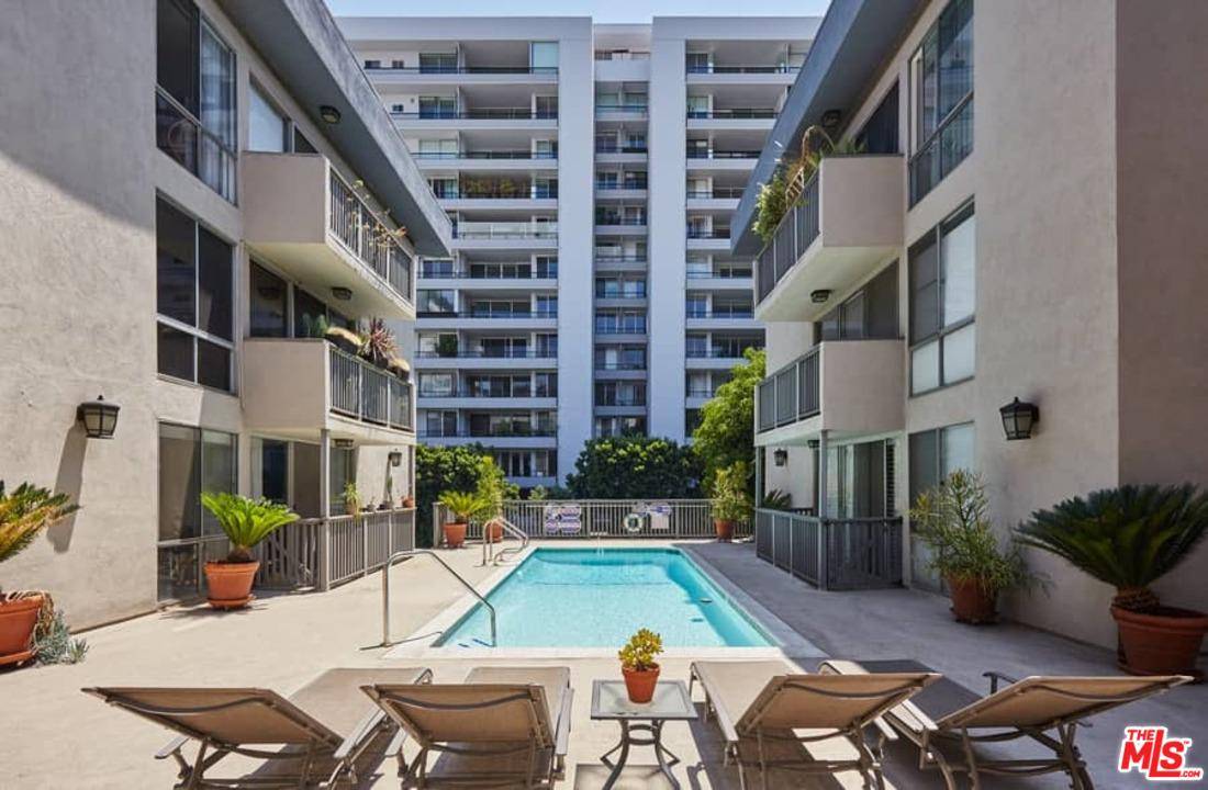 Set in the heart of West Hollywood - 2 BR Condo Sunset Strip Los Angeles