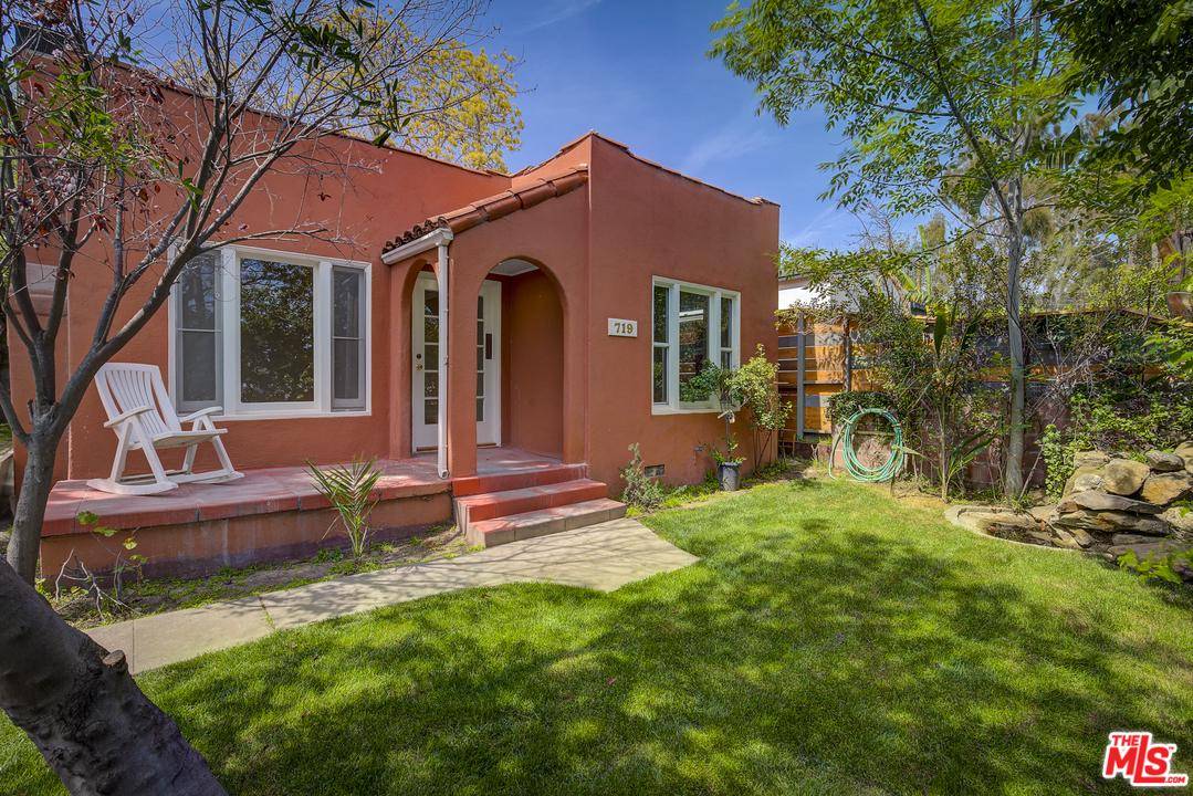 This beautiful Venice Beach bungalow just went through a full renovation
