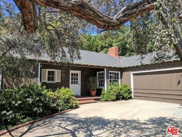 Prime location in tranquil Brentwood hills - 3 BR Single Family Los Angeles