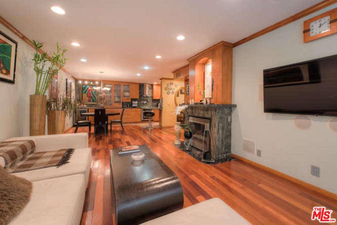 UPDATED CONDO IN THE HEART OF WEST HOLLYWOOD - 2 BR Condo Los Angeles