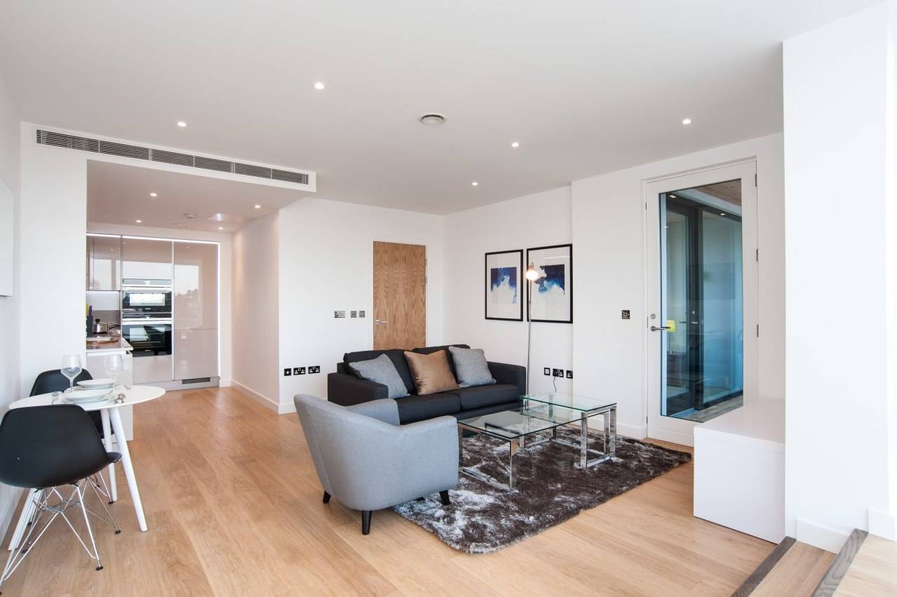 Modern One Bedroom Apartment on Holland Park Avenue