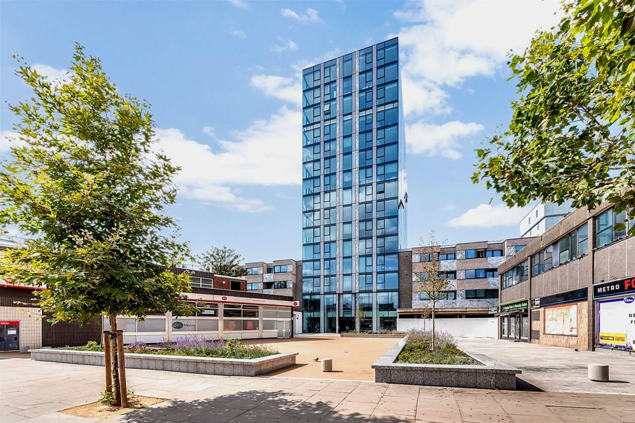 Studio Apartment in Hill House, Highate Hill, Archway N19