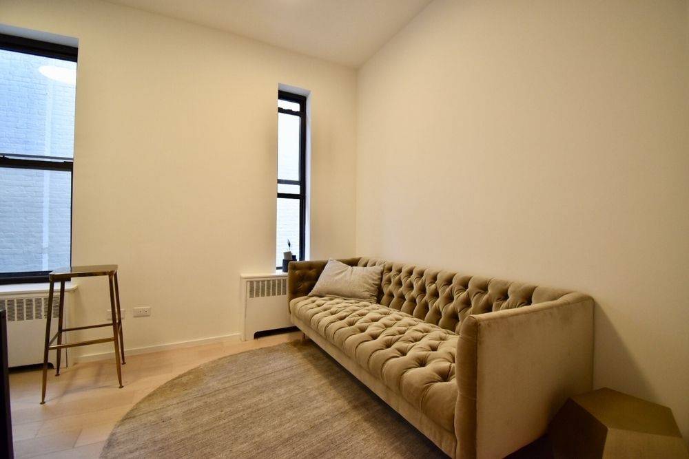 Beautifully Renovated 2 Bedroom Apartment: Central Park West