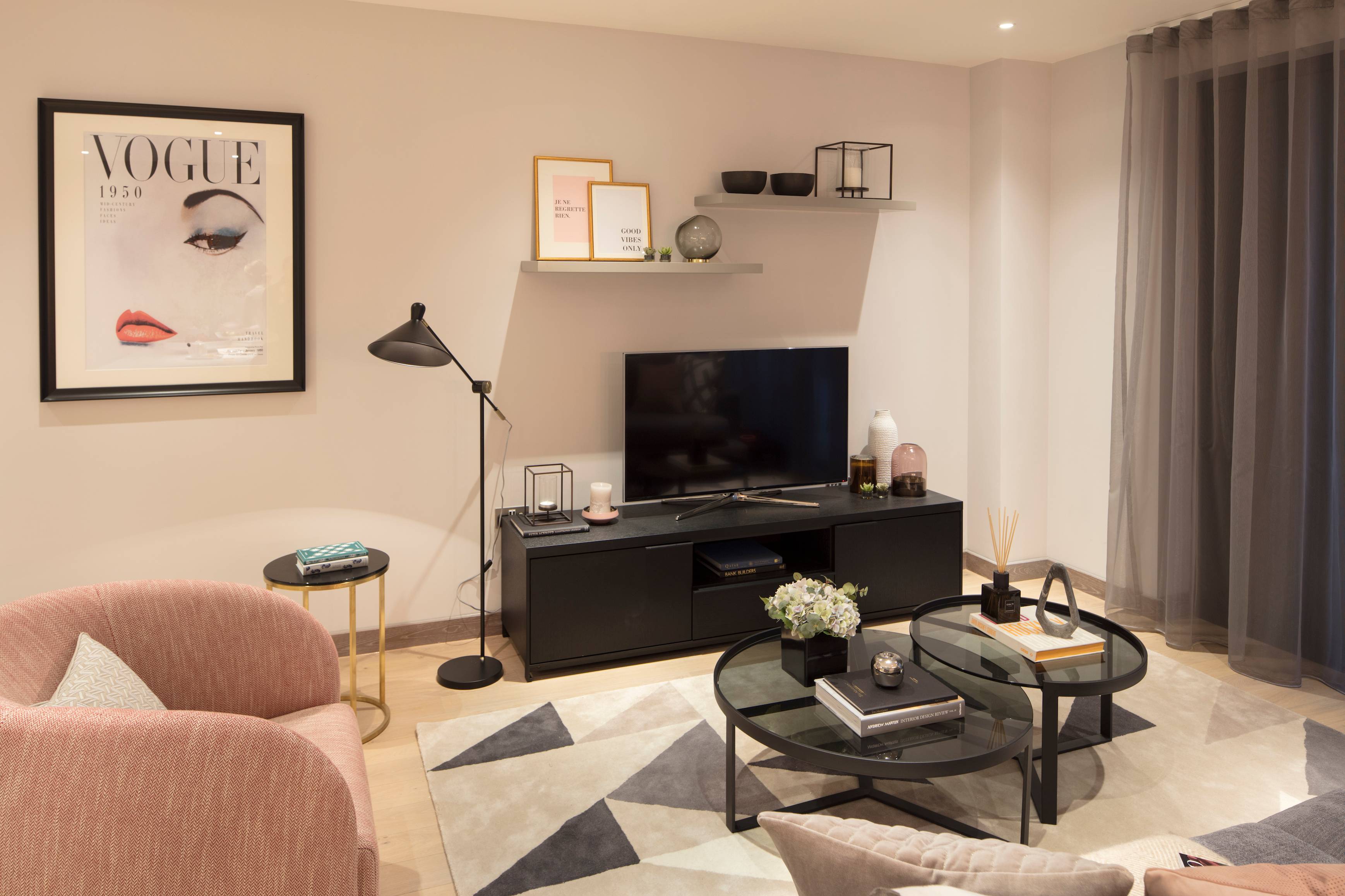 1 bedroom flat for sale in Stunning New Build Apartments in The Ram Quarter,London, SW18