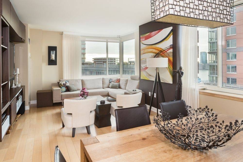 Great Natural Light in Battery Park City luxury 2 Bedroom Building