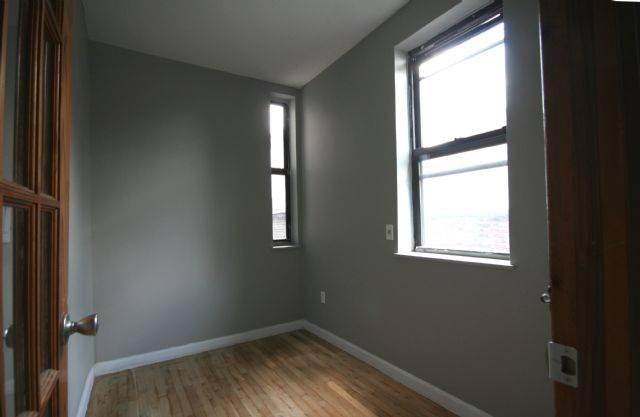 Large 2 Bedroom 1 Bathroom Rental Apartment With Private Roof Top Patio Expansive East Village Views