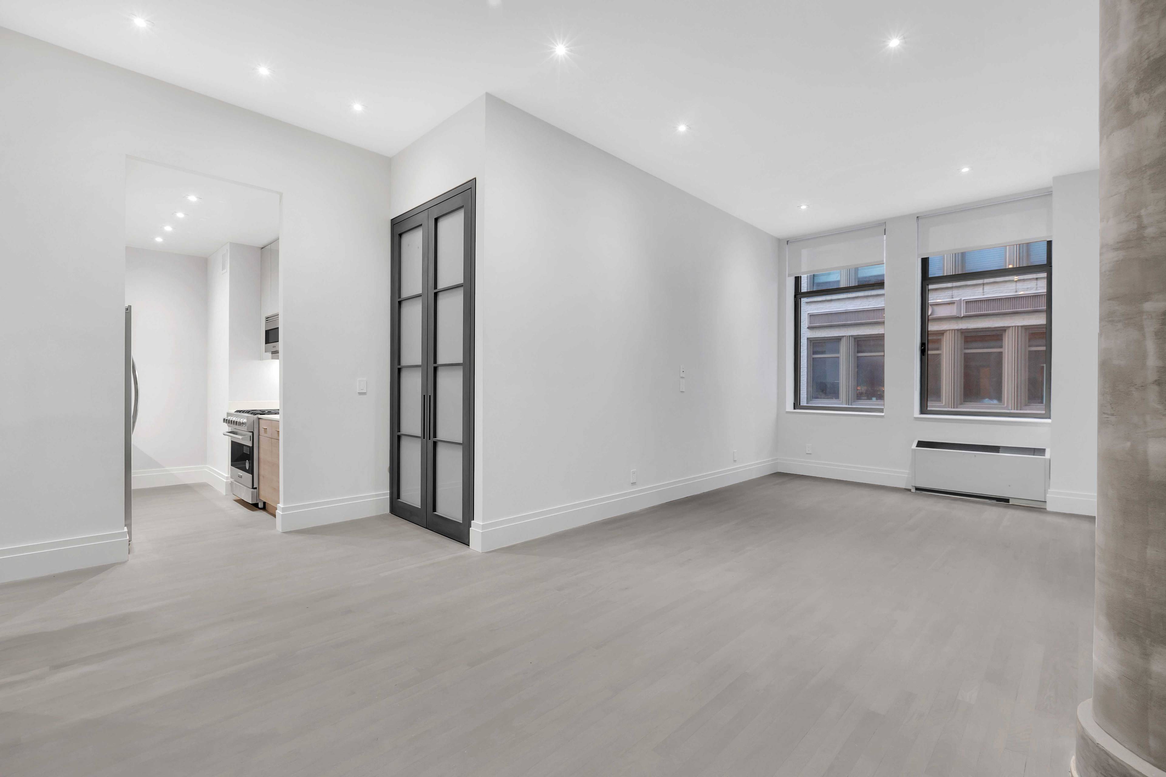 Loft 5Z is a beautifully renovated 1 bed 1 bath with 11 foot ceilings and oversized windows.