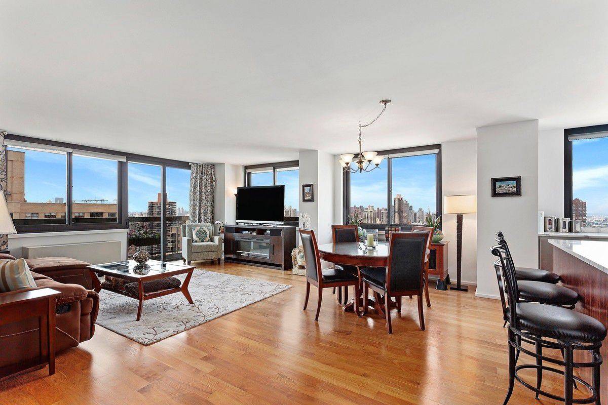 Fantastic North & West/East Views..Prime Upper East Side Location..East River..2nd Ave Subway