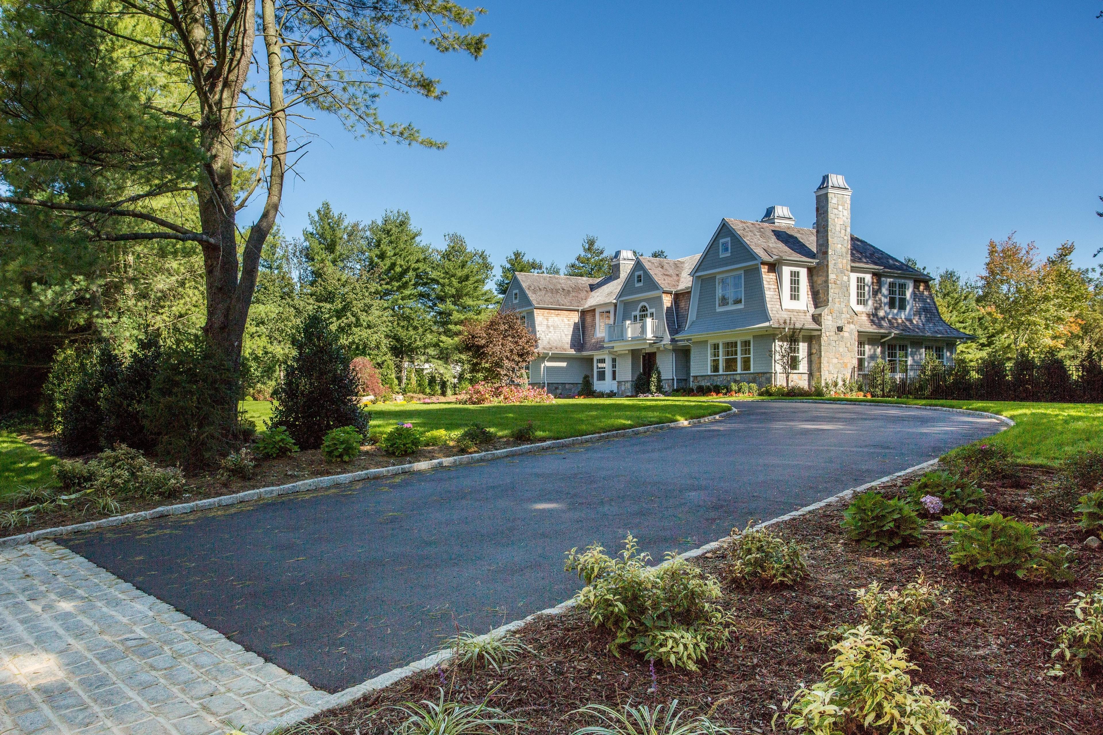 Unparalleled New Construction  In Old Westbury