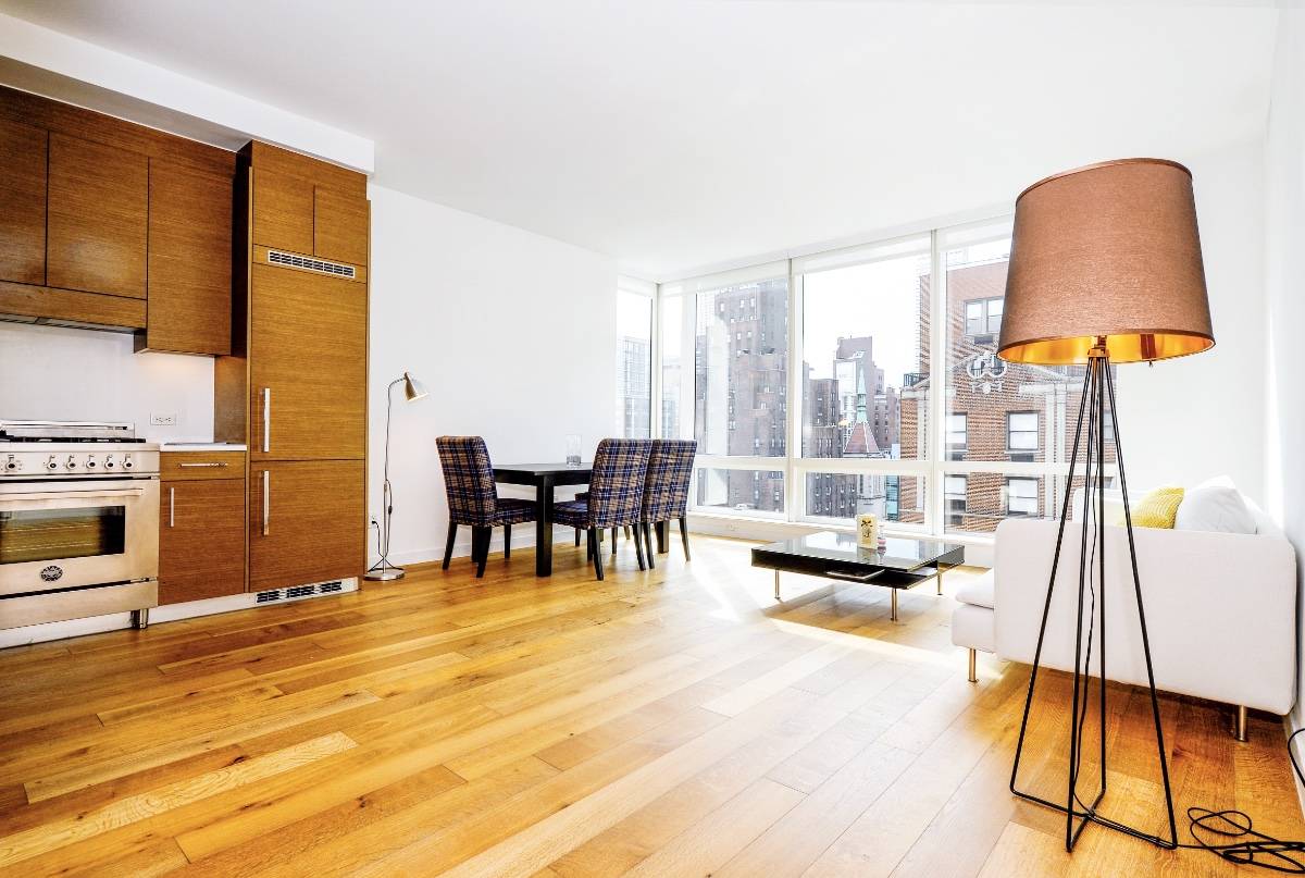 Priced to Sell ! Gorgeous 1BR 1BA home with views of Empire State building and city skyline.