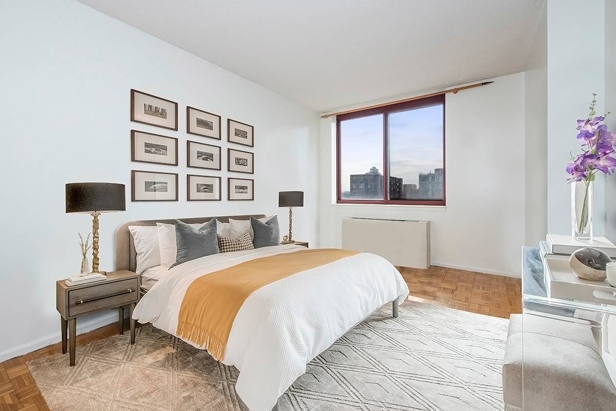 BRIGHT & SPACIOUS ONE BEDROOM ON LONG ISLAND CITY WATERFRONT