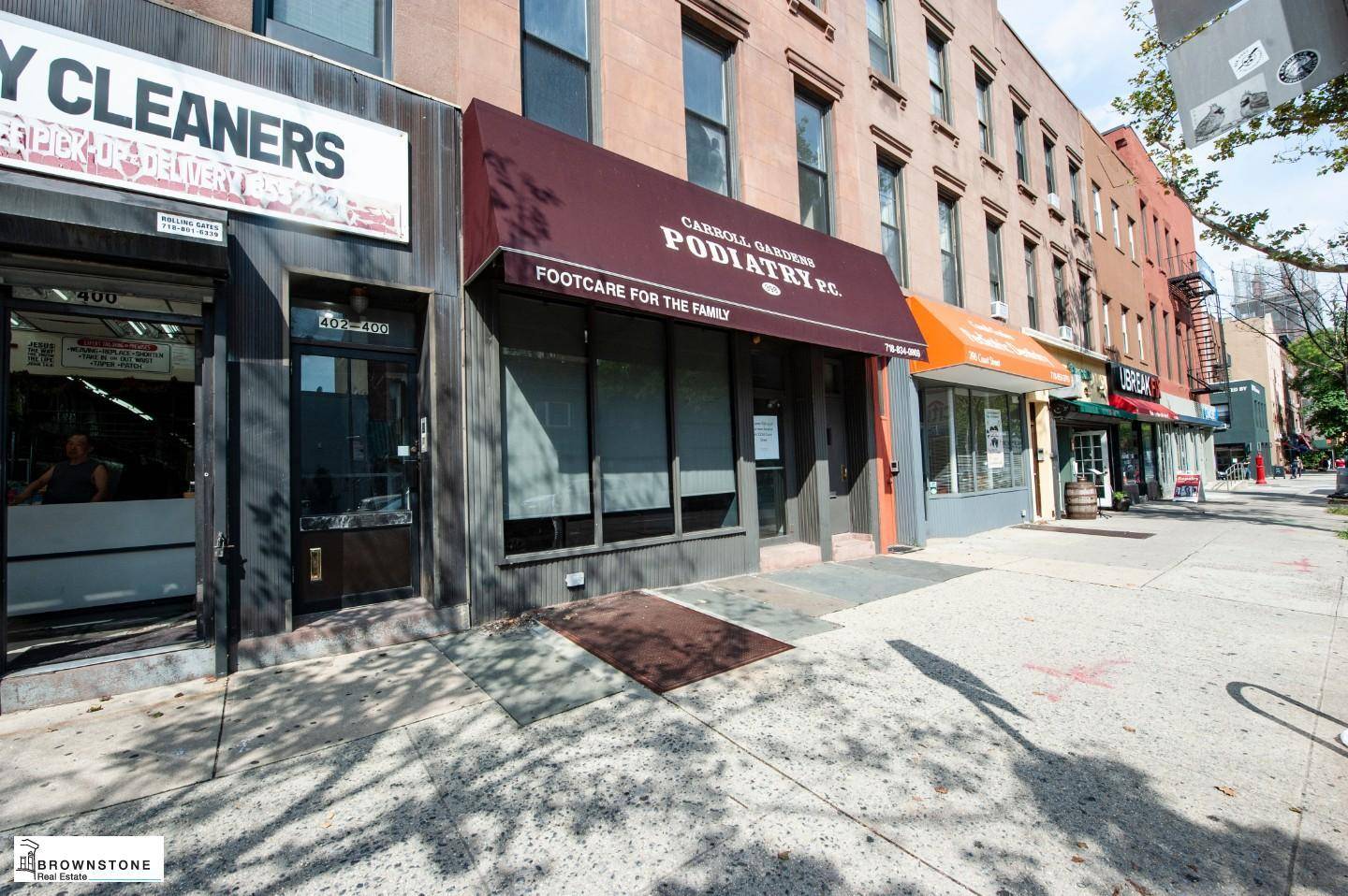 Located on vibrant and charming Court Street, this property is surrounded by some of Brooklyns finest restaurants, prime markets, boutique shops, and financial institutions.