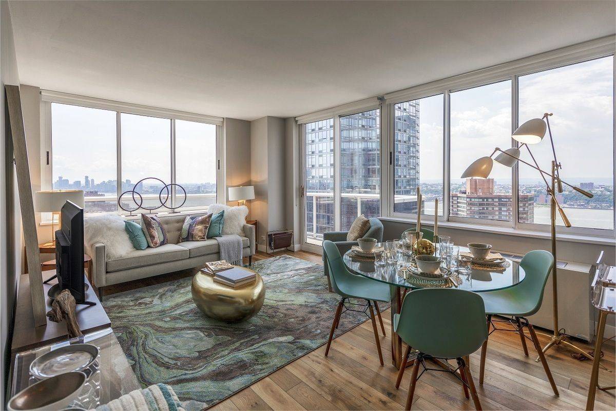 HIGH-RISE Spacious 1 Bedroom in MIDTOWN WEST with HUDSON RIVER VIEWS