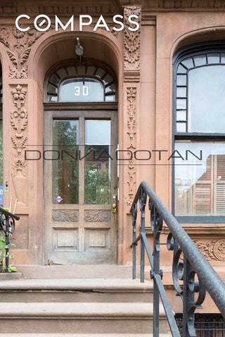 BEAUTIFUL FURNISHED or UNFURNISHED SHORT TERM OR LONG TERM RENTAL IN HARLEM TOWNHOUSE Available in mid October, this stunning 1884 Queen Anne Townhouse has been completely gut renovated to perfection.