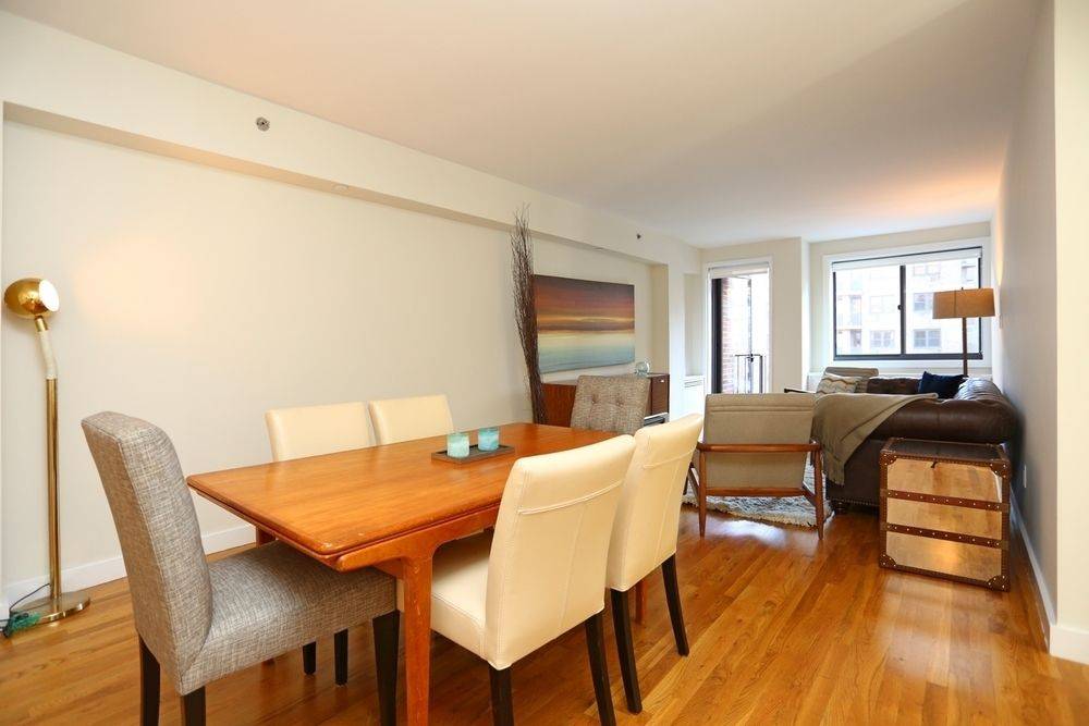 Large Corner One Bedroom with Great View in Chelsea (NO FEE)