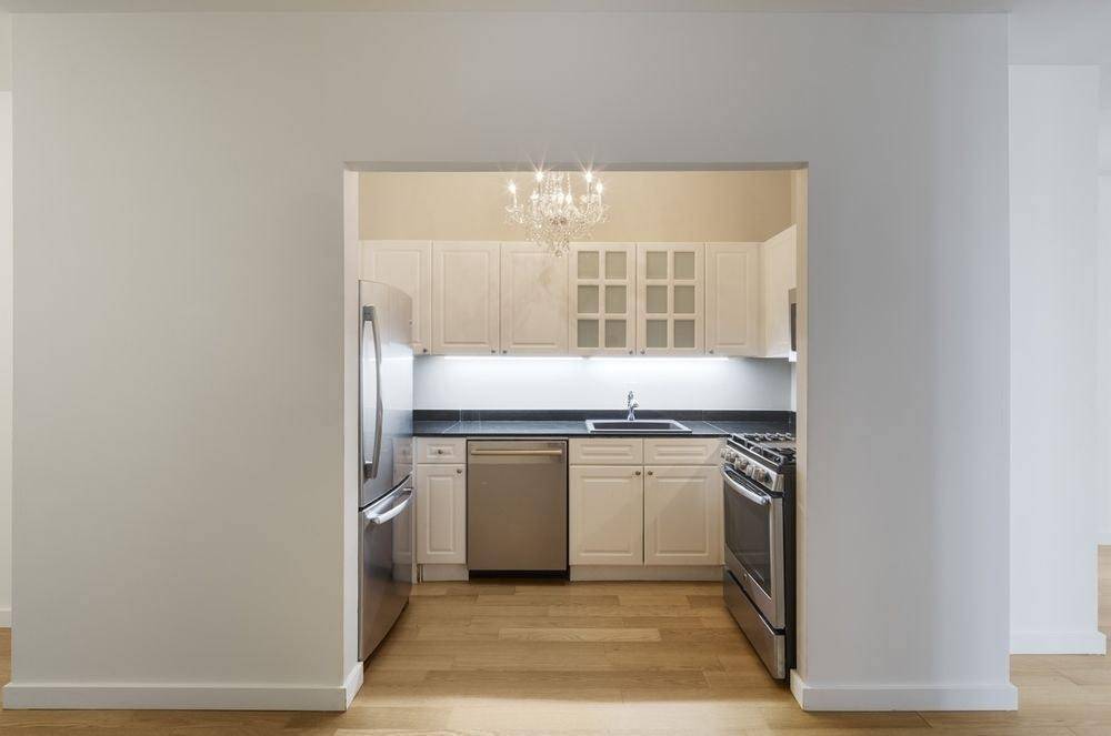 Newly Renovated 1-Bedroom in FiDi with City Views *
