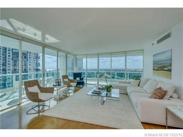 INCREDIBLE GLASS HOME IN THE SKY- CORNER DELUXE 2/2 WITH PANORAMIC VIEWS OF KEY BISCAYNE