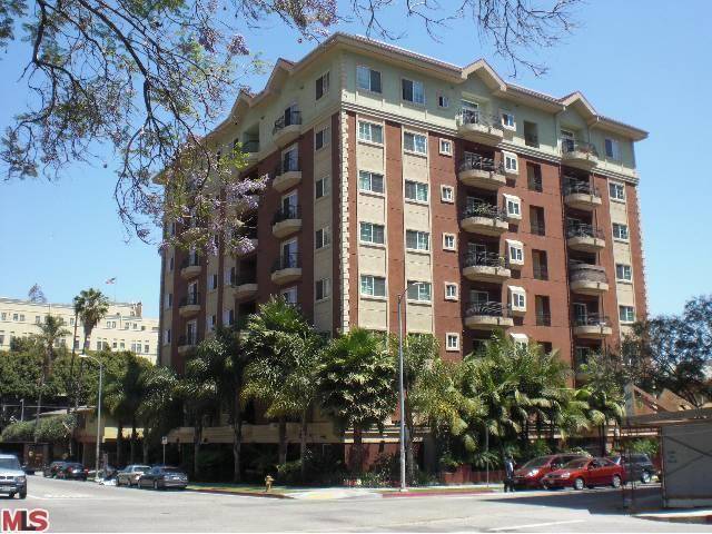 Brand New Spacious Condo 2BED+2BATH+DEN(could be 3rd bedroom) located in Mid-Wilshire Financial District