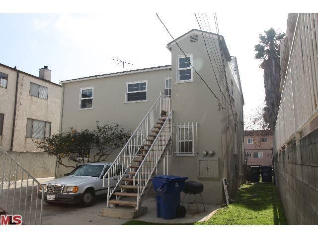 Back on the Market - 5 BR Triplex Beverlywood Los Angeles