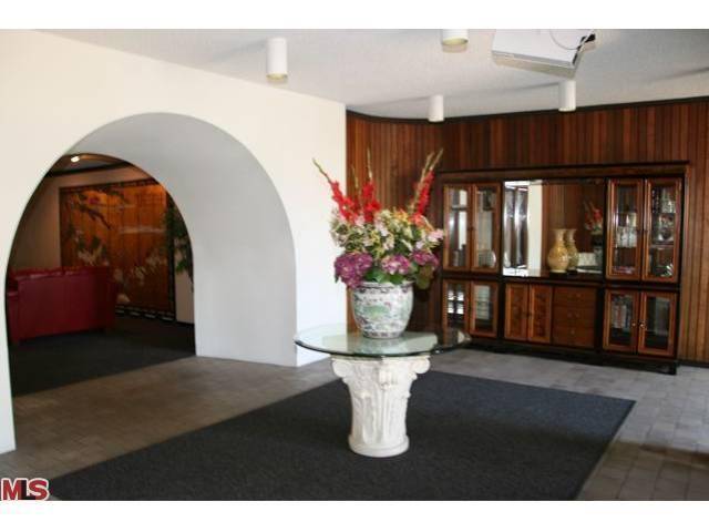 Newly updated Contemporary 3 bed/2 - 3 BR Apartment Westwood Los Angeles