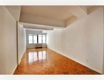 1200 SQUARE FEET/3BEDROOMS,2BATHROOMS/ON BROWADWAY/4,5 TRAINS/CORNER UNIT/AMAZING DEAL