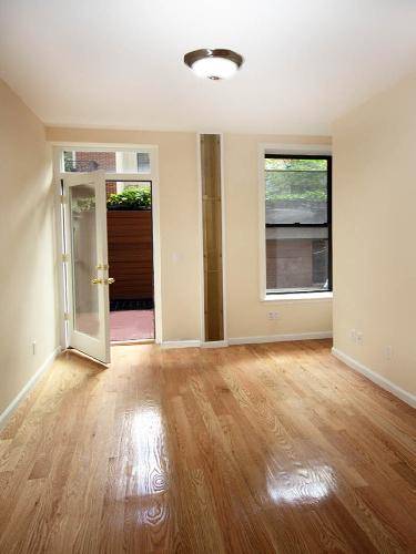 Spacious, bright, newly renovated 2 bedroom, 1 bathroom apartment W/ Outside 125 sq. ft. deck