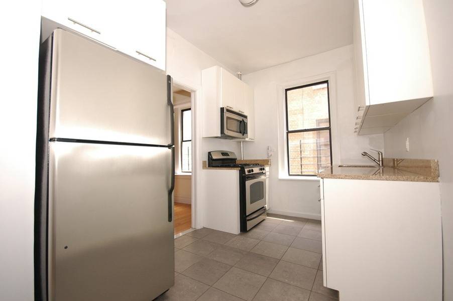 HUGE Renovated 3BR w/ PRIVATE BACKYARD, on midtown East E50's & 2nd Ave