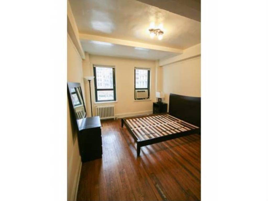 Greenwich Village - 1 Bedroom 1 Bath  - convertible 2 Bedroom, Furnished with living room/kitchen