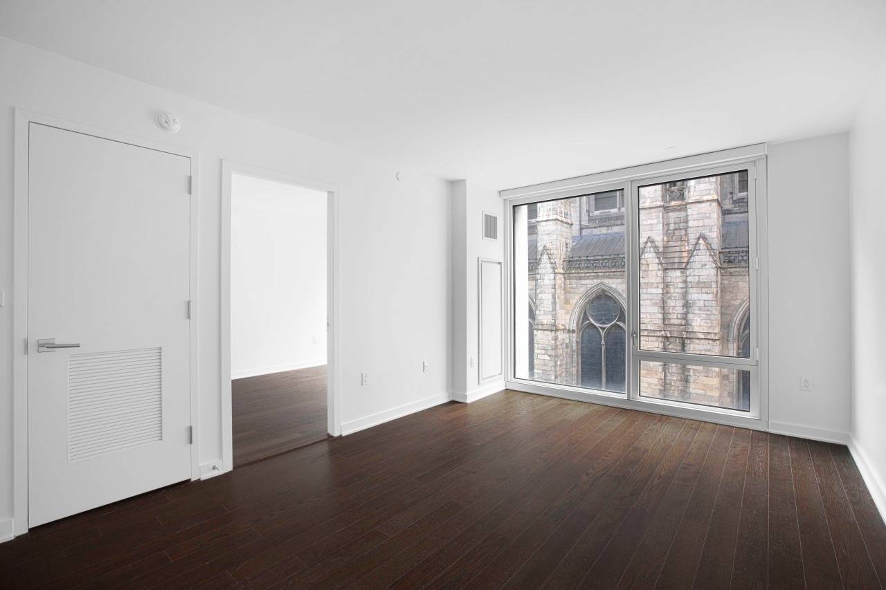 HARLEM ONE BED ONE BATH WASHER/DRYER PETS ALLOWED CITY VIEWS