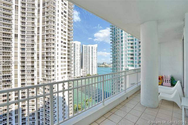 BEAUTIFUL AND SPACIOUS 2 BED/ 2 BATH APARTMENT FOR RENT LOCATED IN THE ISLAND OF BRICKELL KEY WITH STUNNING VIEWS OF THE MIAMI RIVER