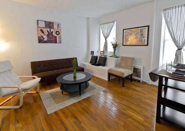 BEST DEAL on Upper West Side NYC - Cost Efficient - Court yard - Fitness Center - Lincoln Center