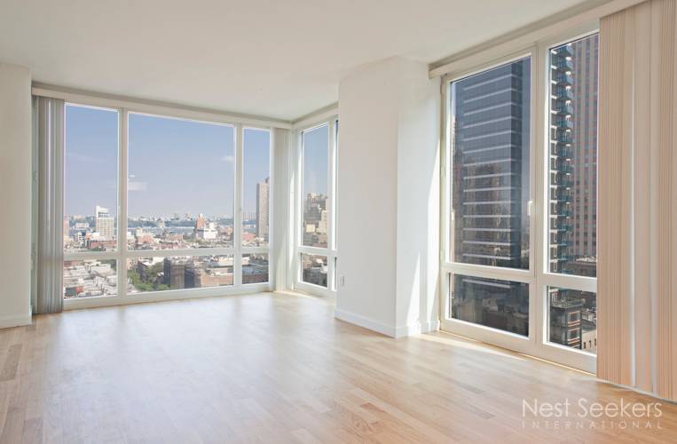 For rent Corner 1Bedroom/1.5 Bath Platinum Condominium 14th Floor Breathtaking Views