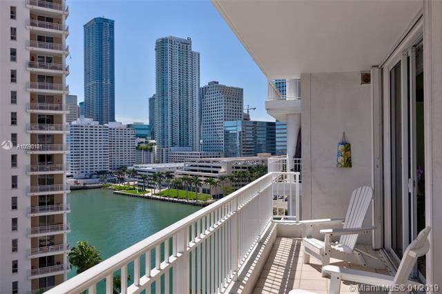 Great opportunity to lease a 3 bedroom unit with 3 baths in Brickell Key