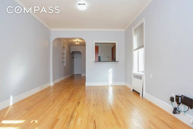 Located in a lovely prewar building, this spacious one bedroom is updated throughout.