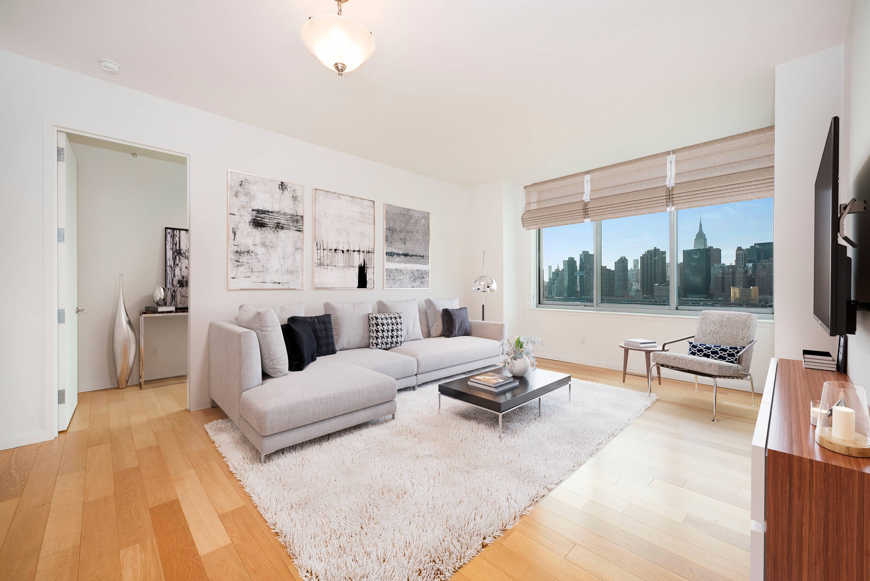 Modern Two Bedroom with Manhattan Skyline Views