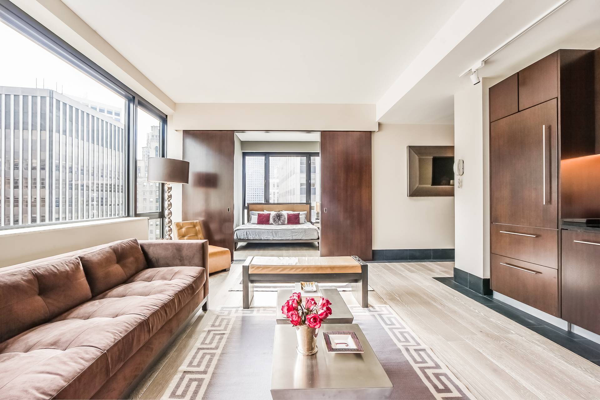 Gorgeous 2 Bedroom 2 Bathroom Penthouse Condo in the middle of Financial District