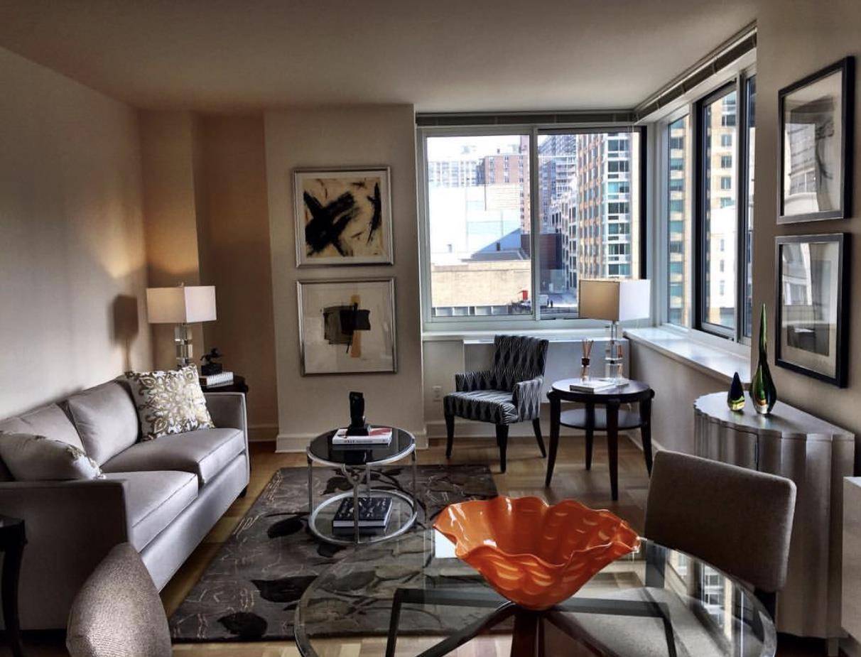 LINCOLN SQUARE 2 BED 2 BATH CORNER UNIT-- HALF MONTH FREE-- ON 12 MONTH LEASE
