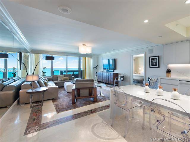 A superb luxury apartment at Il Villaggio on South Beach's famous Ocean Drive