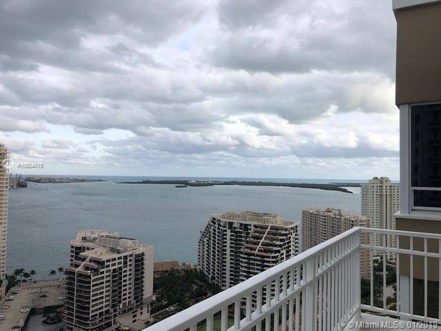 Beautiful Corner PH unit in the exclusive Courts Brickell Key