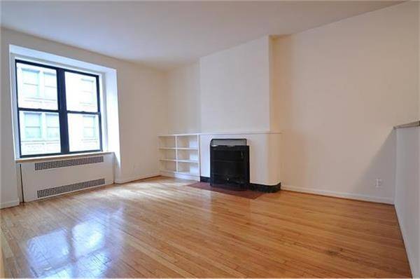 BEAUTIFUL ONE BEDROOM APARTMENT LOCATED IN NOMAD!